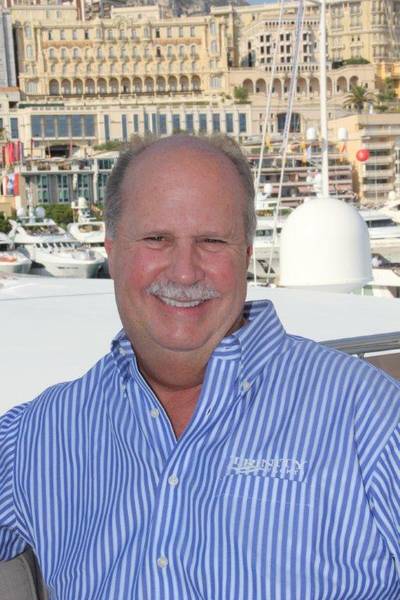 Billy Smith现在是Metal Shark Alabama的主要客户主管。他也是Merle Wood＆Associates的游艇经纪人。比利史密斯供图。