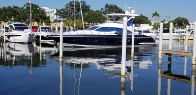 Azimut 66 Flybridge (Photo: MarineMax)