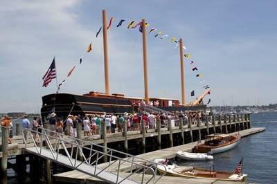 Visitors Board SSV Oliver Hazard Perry: Photo credit 