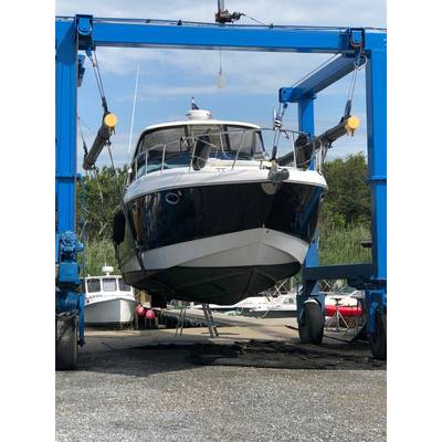 When time came to add some decorative underwater lighting to my 2009 Chapparal 350 Signature, based on recommendations from friends and colleagues, I opted for Lumitec’s SeaBlazeX2 full-color Spectrum lights. Photo: Greg Trauthwein