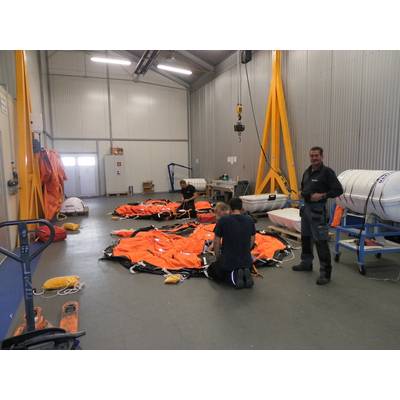 Liferaft Training in Antwerp